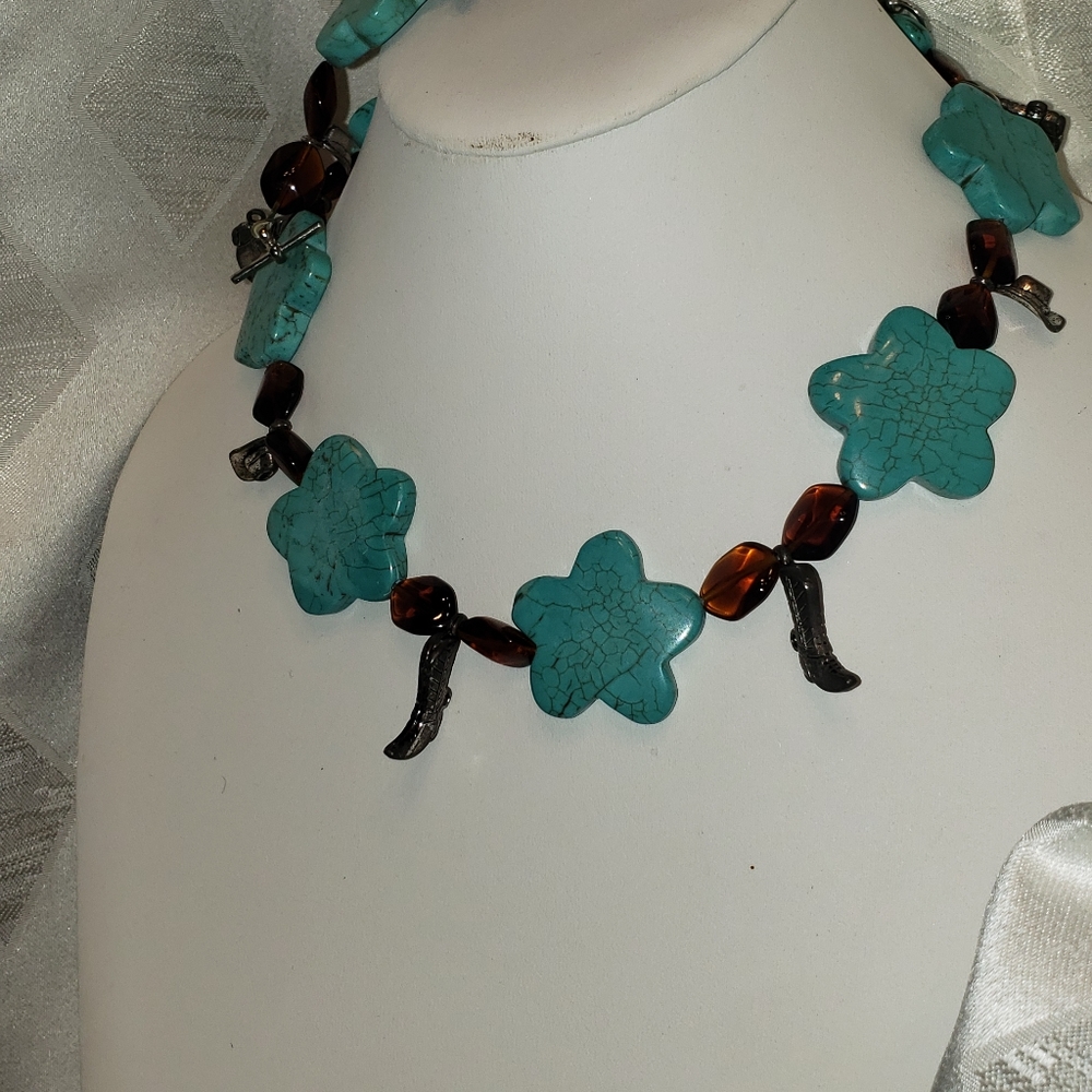 Turquoise and boot set - Picture 4 of 4
